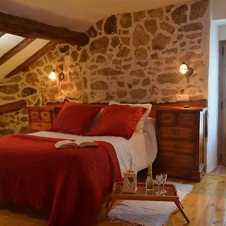 Casa de hóspedes Refugio De Gredos 3*