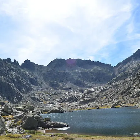 Гостевой дом Hostal Refugio De Gredos Наварредонда-де-Гредос