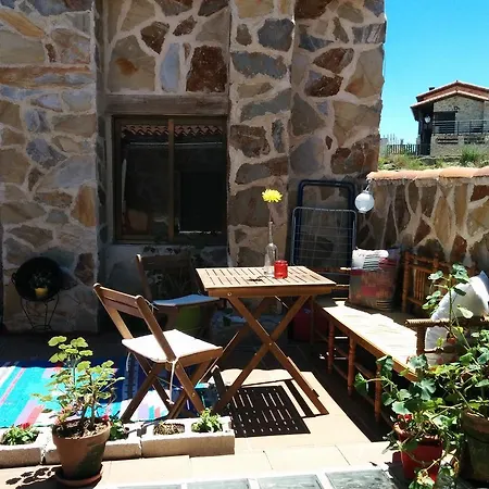 Hostal Refugio De Gredos Наварредонда-де-Гредос