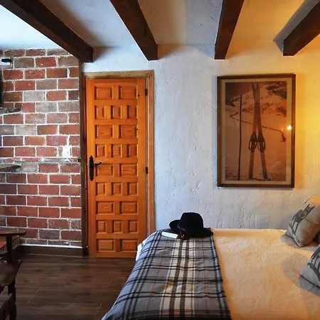 Hostal Refugio De Gredos