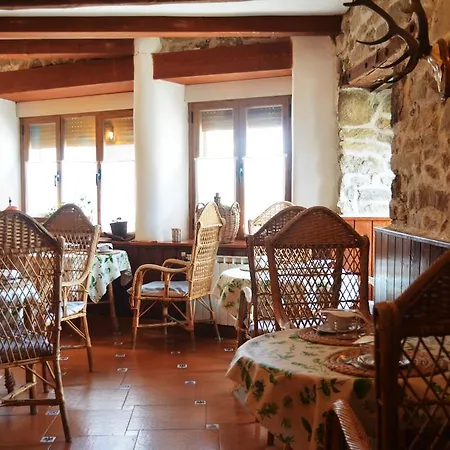 Hostal Refugio De Gredos Наварредонда-де-Гредос