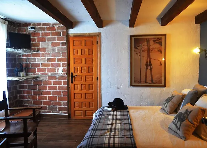 Hostal Refugio De Gredos